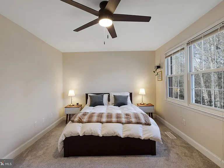 3290 Applegate Ct — Photo 16