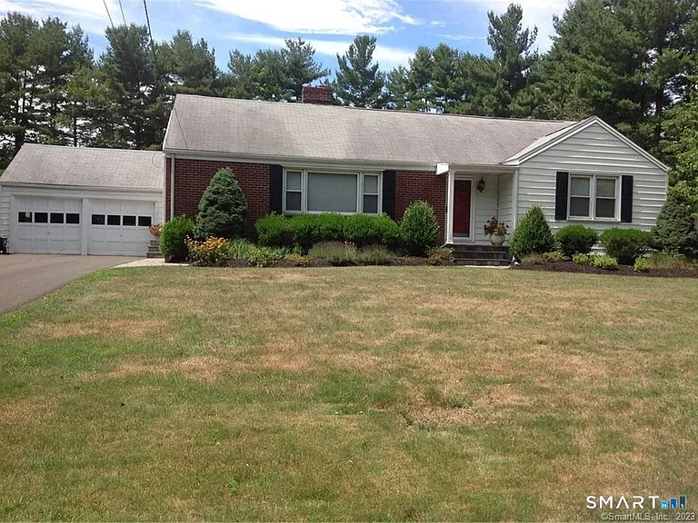 23 Marlen Dr — Photo 1