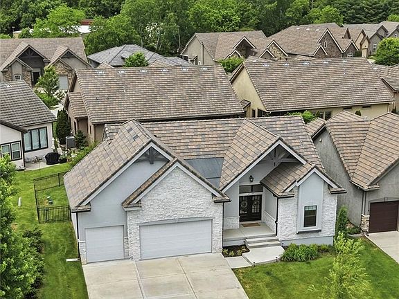 3rd image of 3908 NW Redspire St