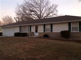 8825 W 47th St, Merriam, KS 66203