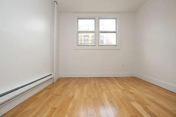 Rented by Nooklyn NYC LLC | media 18