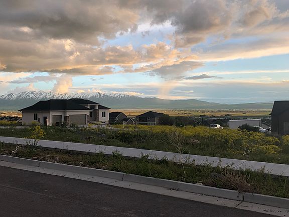 BEAUTIFUL MOUNTAIN VIEWS