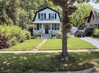 1373 Oakwood Ave, Highland Park, IL 60035