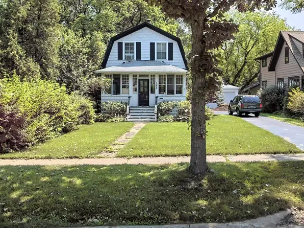 1373 Oakwood Ave, Highland Park, IL 60035