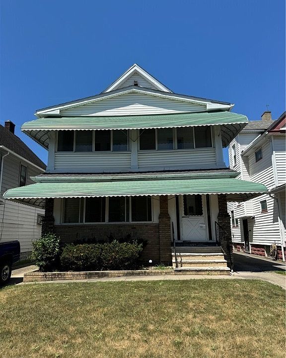 1st image of 3266 E 123rd St