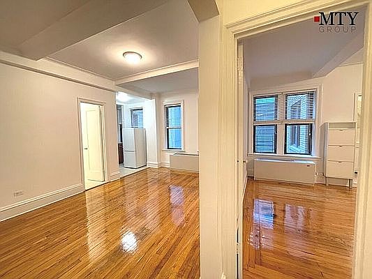 1st image of 155 E 52nd St APT 3L