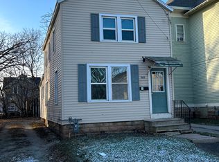 823 Cherry St, Oshkosh, WI 54901