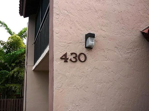 4th image of 430 W Park Dr APT 202