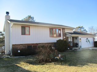 2705 Norway Pine Rd, Rockford, IL 61109