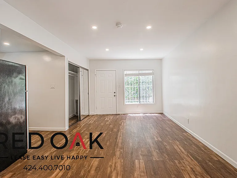 1214 Orange Grove Ave #3/4 — Photo 8