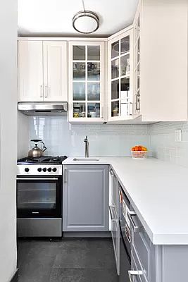 3rd image of 200 E 16th St APT 3C