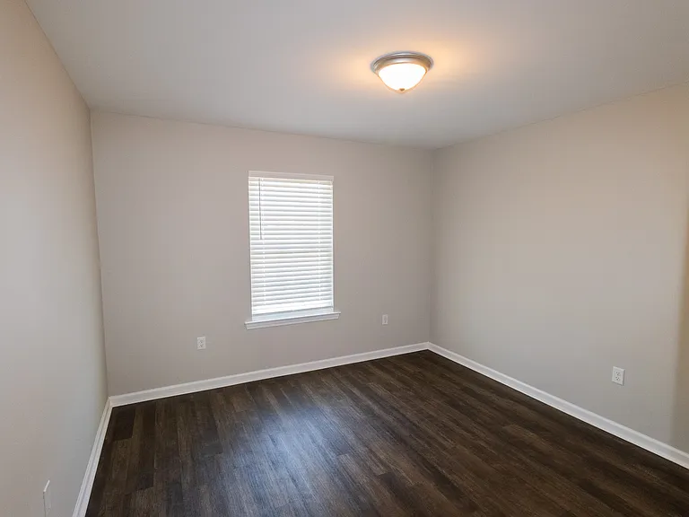 123 Callaway Cres — Photo 15