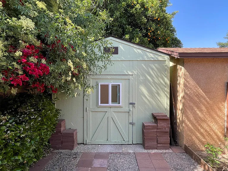 Shed/extra space conversion.
A/C, lights, small skylight, power.