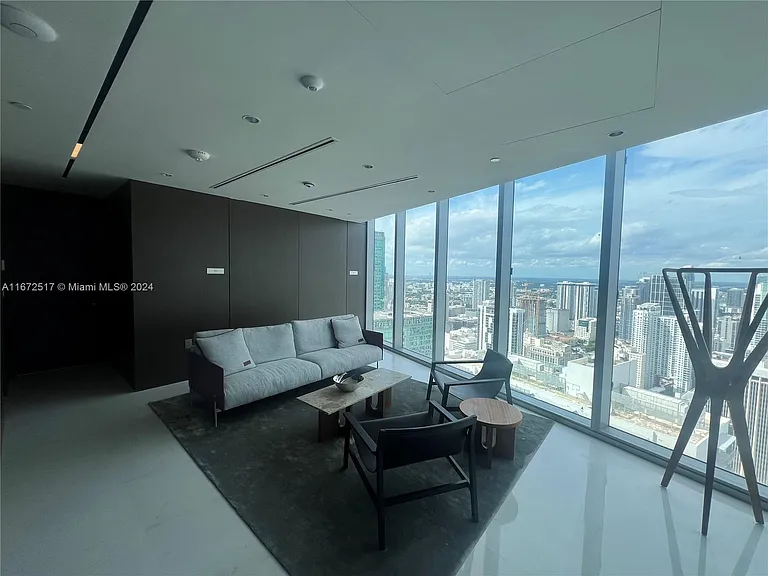 300 S Biscayne Blvd #806E — Photo 22