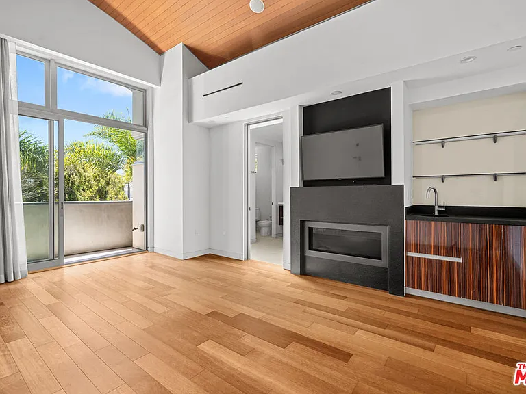 1217 Cabrillo Ave — Photo 26