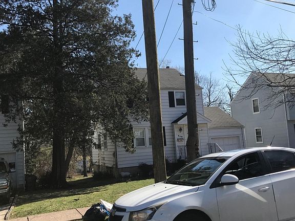 2nd image of 483 Essex Ave