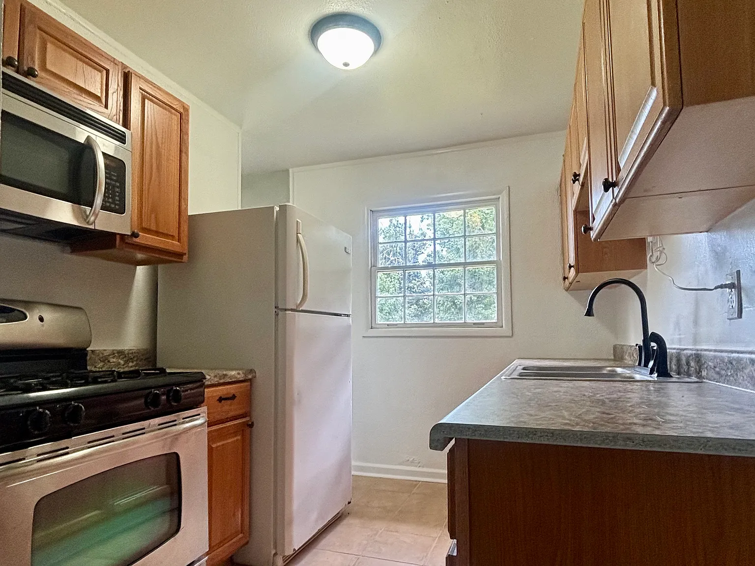 203 Larosa Rd — Photo 4