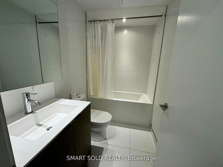 20 Edward St #2620 — Photo 6
