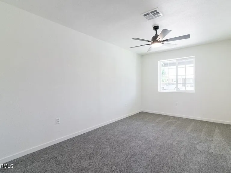 719 E Fillmore St — Photo 17