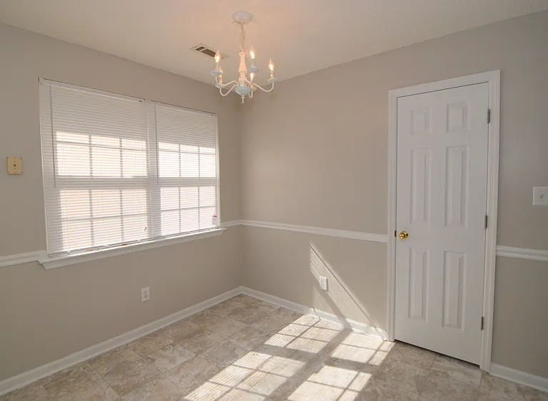 3609 Dayton St — Photo 8