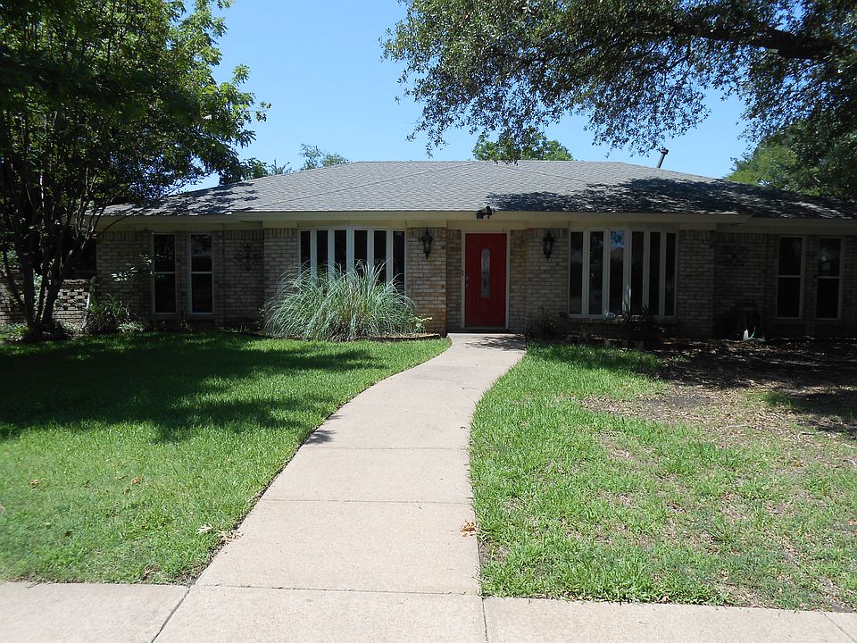 1st image of 2409 Westridge Dr
