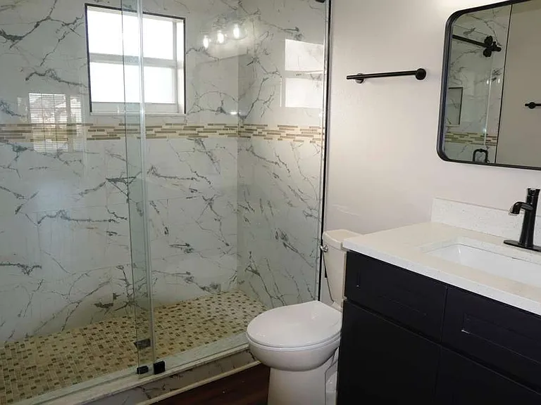 3175 Victoria Dr — Photo 8