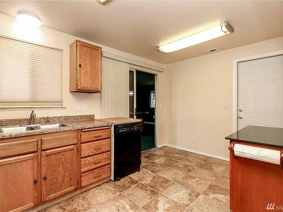5th image of 19408 9th Ave E