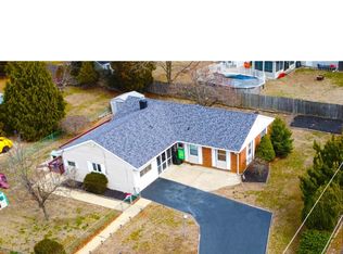 1 Peach Tree Rd, Oakhurst, NJ 07755