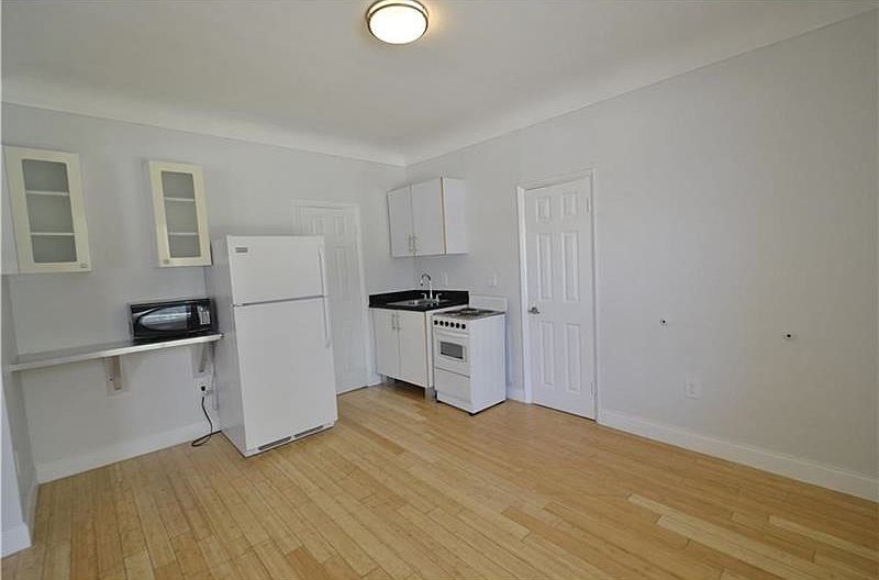 1st image of 7610 Byron Ave #5