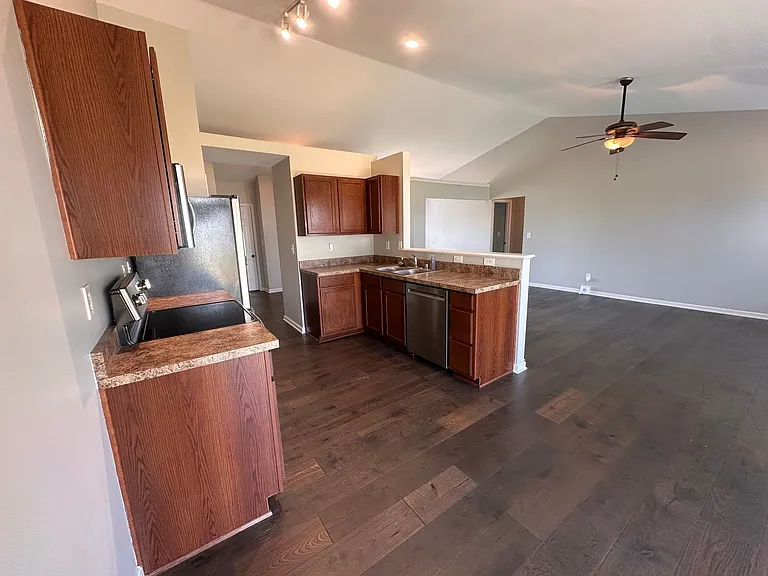 16303 Rockcrest View Ln — Photo 14