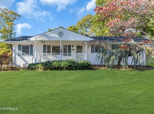 898 Bellwood Dr, Toms River, NJ 08753