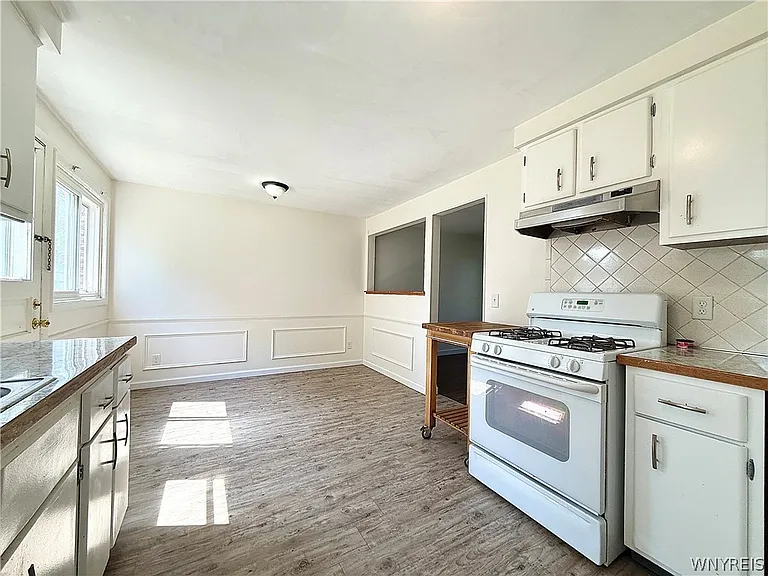 90 E Summerset Ln — Photo 5