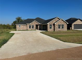 15961 Sunflower Ln, Madill, OK 73446
