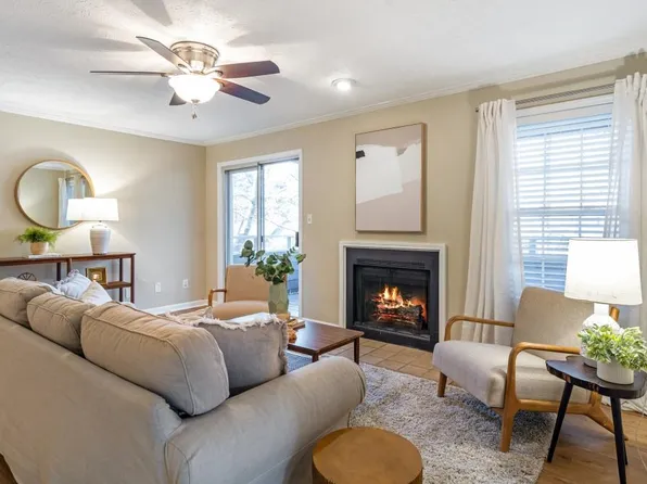 1355 N Crossing Dr, Atlanta, GA 30329