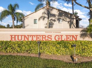2067 Hunters Glen Dr APT 312, Dunedin, FL 34698