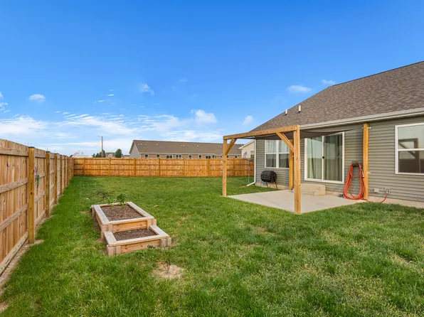 611 Jerin Ct, Fisher, IL 61843