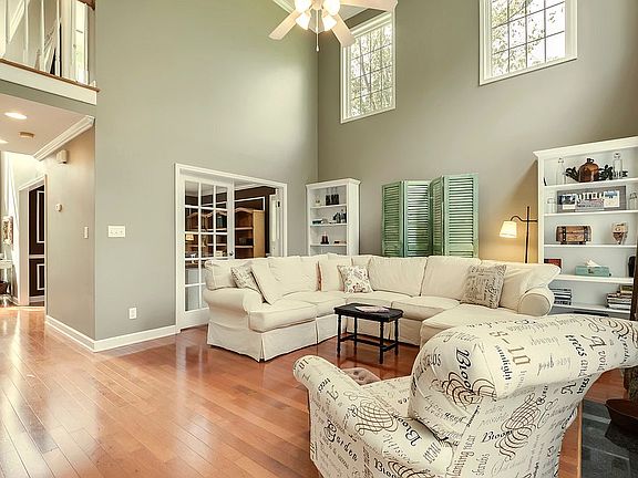 5th image of 1340 Pershing Hill Ln