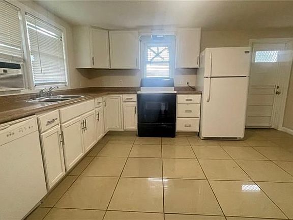 3rd image of 1601 NW 7th Ave