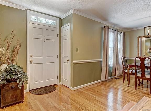 3rd image of 2859 Colony Woods Dr