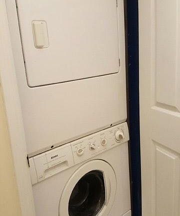 Washer/Dryer in unit