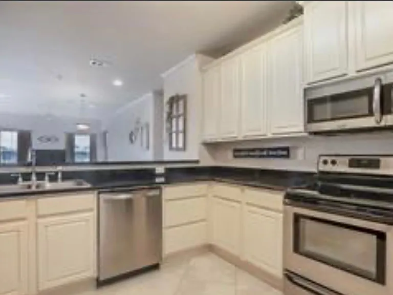 700 15th St #1402 — Photo 13