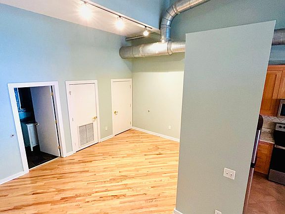 5th image of 129 Hay St #A