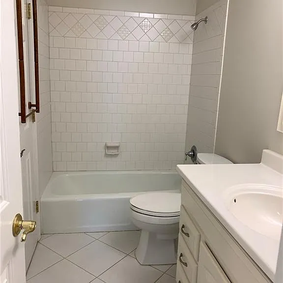 4536 Woodlawn Lake Dr — Photo 44