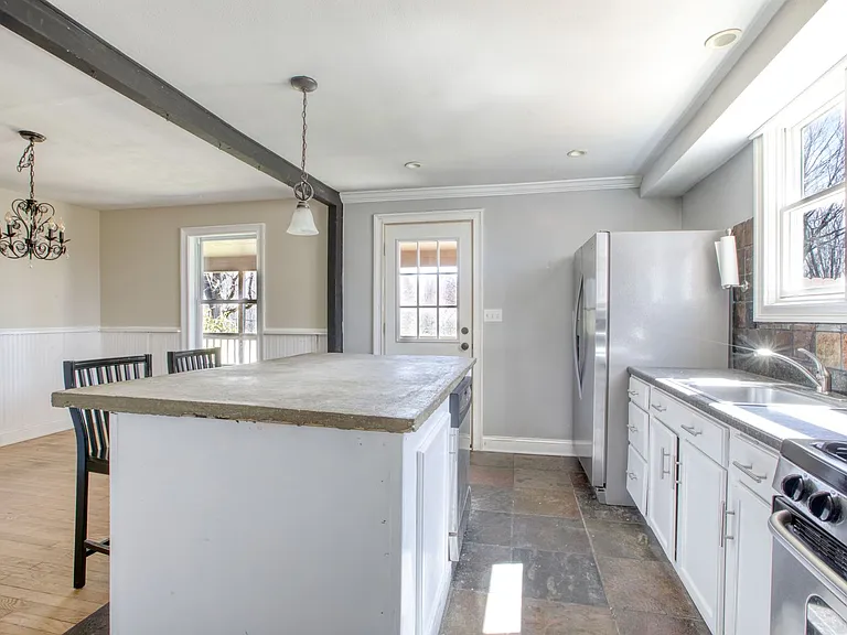 288 Wheeler Rd — Photo 31