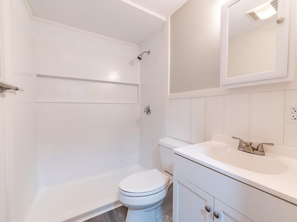 1st image of 5 Cynthia Dr APT 14