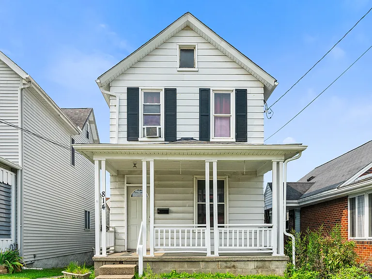 814 Summit St #1 — Photo 1
