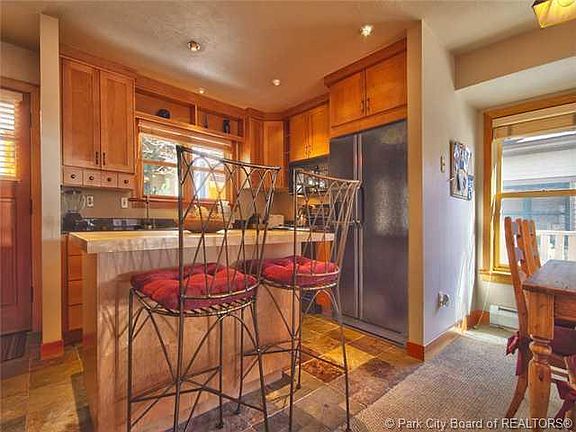 5th image of 675 Deer Valley Dr #8