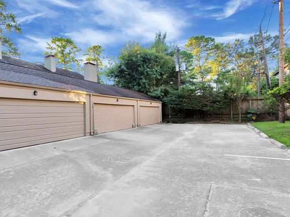 4th image of 7505 Memorial Woods Dr