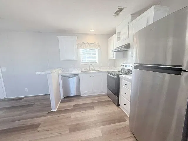 2 bed, 768 sqft, $1,750 — Photo 4