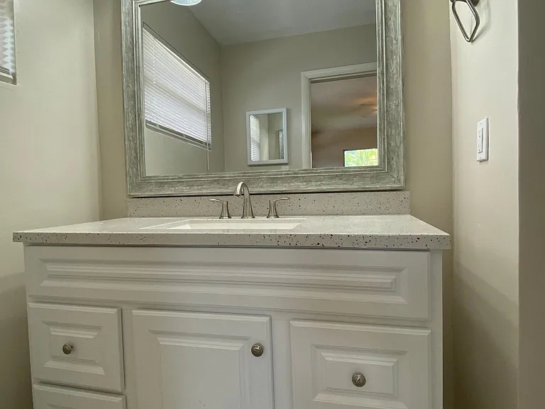 2016 Hopkins Dr W — Photo 9